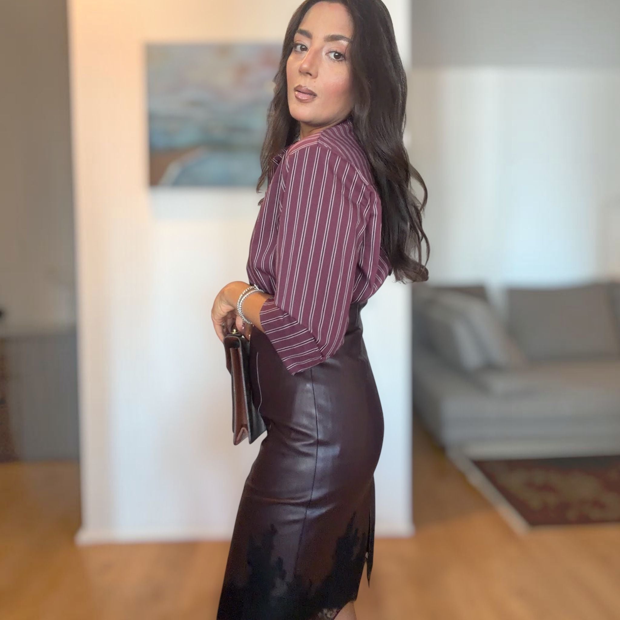 [NenaShop] BOSS Gonna a tubino in ecopelle color borgogna con bordo in pizzo e foderata internamente