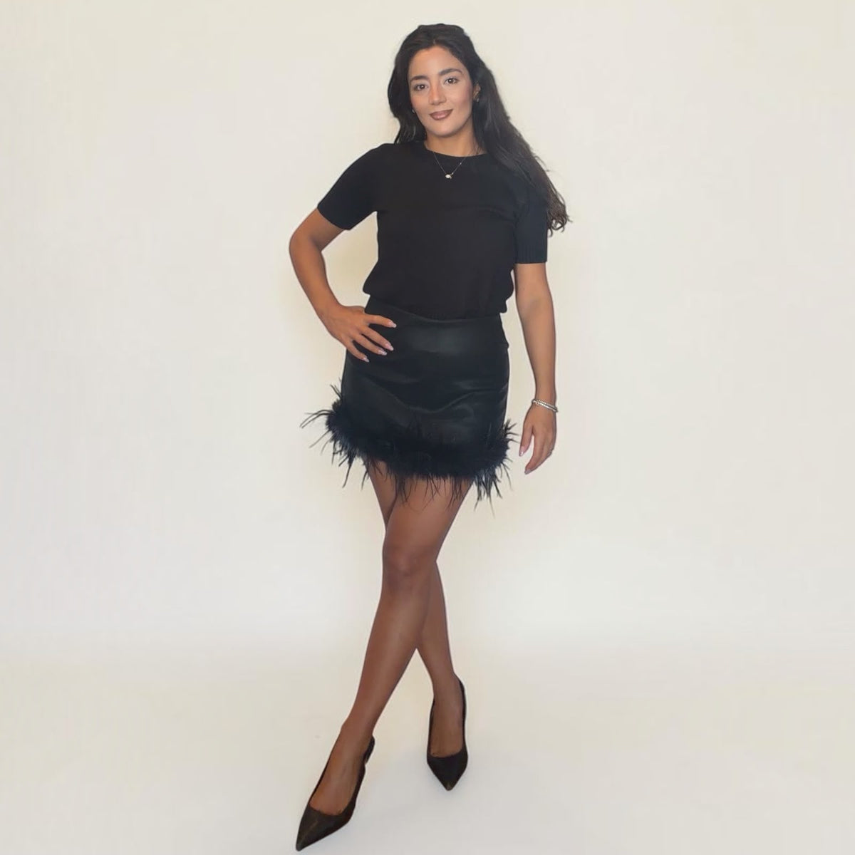 [NenaShop] PLUME - Minigonna in Ecopelle con piume e con sottogonna a pantaloncino