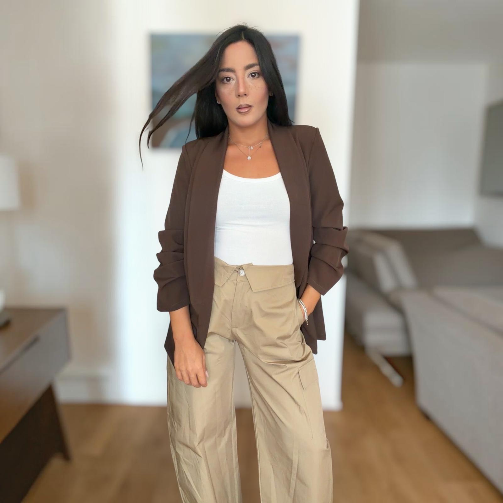 [NenaShop] SAMMY Giacca con Manica a Tre Quarti e Drappeggio e con Patte Laterali
