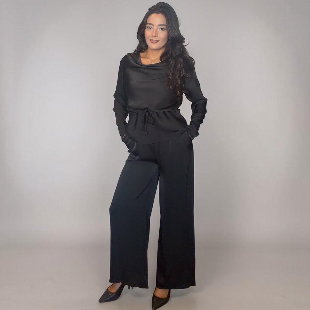 [NenaShop] SANDRA Set - Completo Due Pezzi in Satin Camicetta e Pantalone con elastico in vita