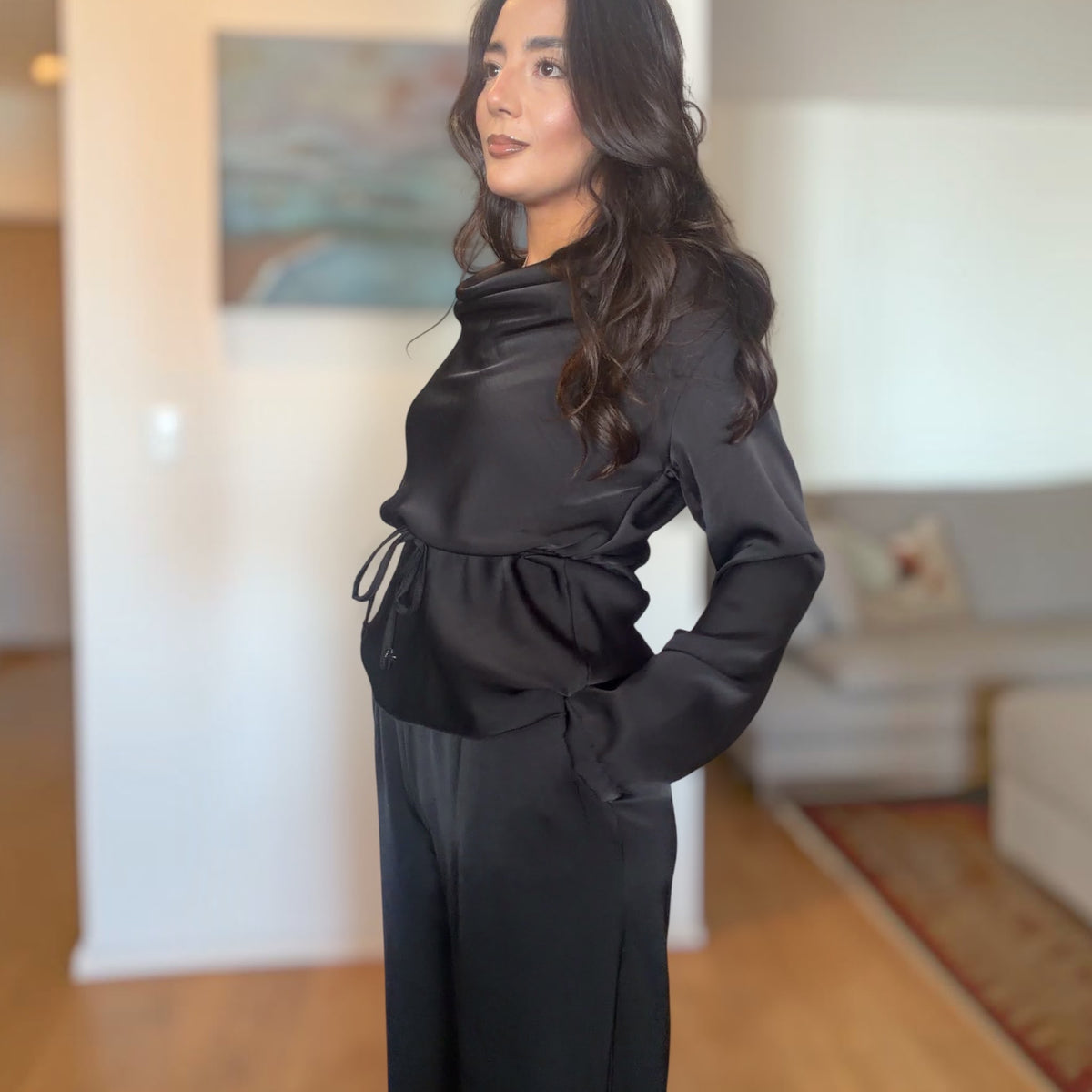 [NenaShop] SANDRA Set - Completo Due Pezzi in Satin Camicetta e Pantalone con elastico in vita